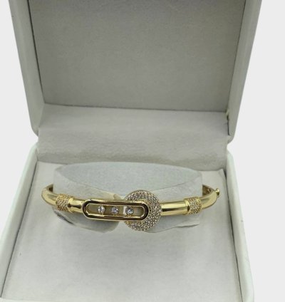 سوار ذهبي مع دائرة من أحجار الراين – فولاذ مقاوم للصدأ مطلي بالذهب – أناقة خالدة